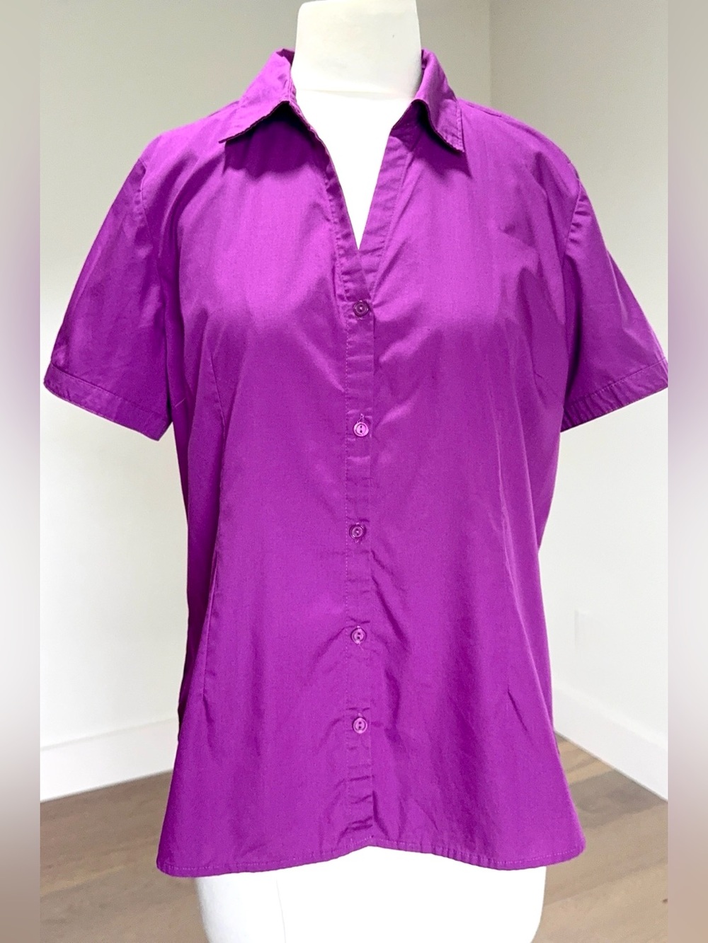 Vibrant Purple Short Sleeve Button Down V-Neck Shirt Cotton Feel XL 1X